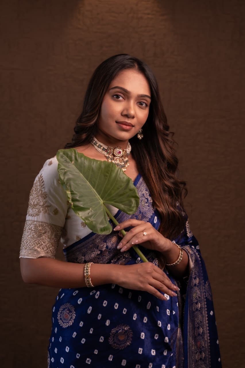 Handcrafted bandhani saree — Vanza Bandhej